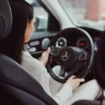 PNEUMATICI, QUASI UNO SU DUE LO COMPRA UNA DONNA: È FEMMINILE IL 45% DEGLI ACQUISTI